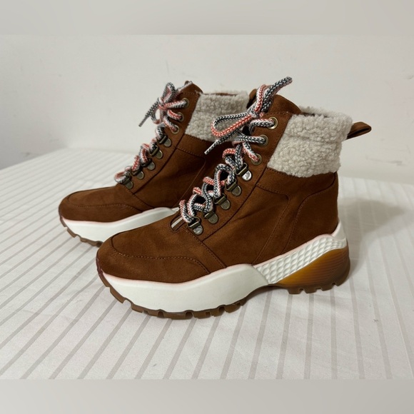 Kensie Crown Sherpa Lined Lace Up Boots Sneakers Tan Size 5M - Picture 1 of 12